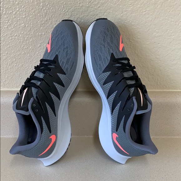 nike zoom rival fly sneakers